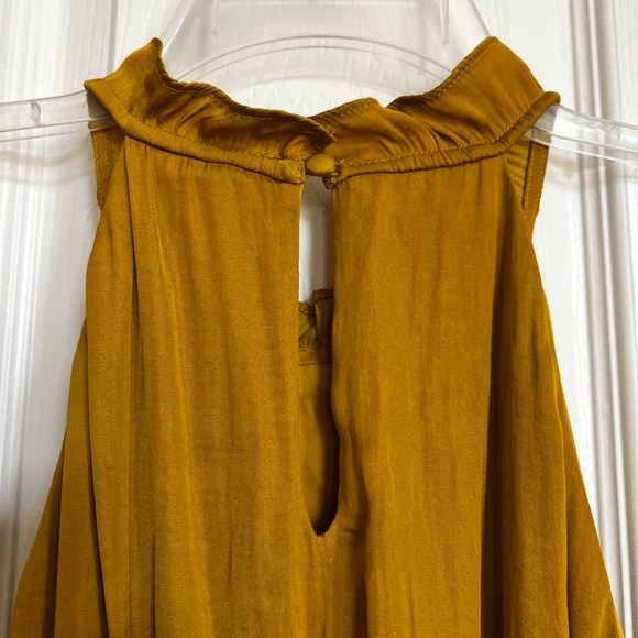 Nine West ruffled collar golden yellow fully lined halter top. XXL - Picture 3 of 10